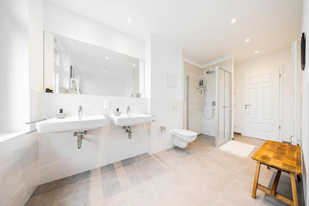 Stylisches Zentrales City-Apartment Mit 2 Balkonen Leipzig Buitenkant foto
