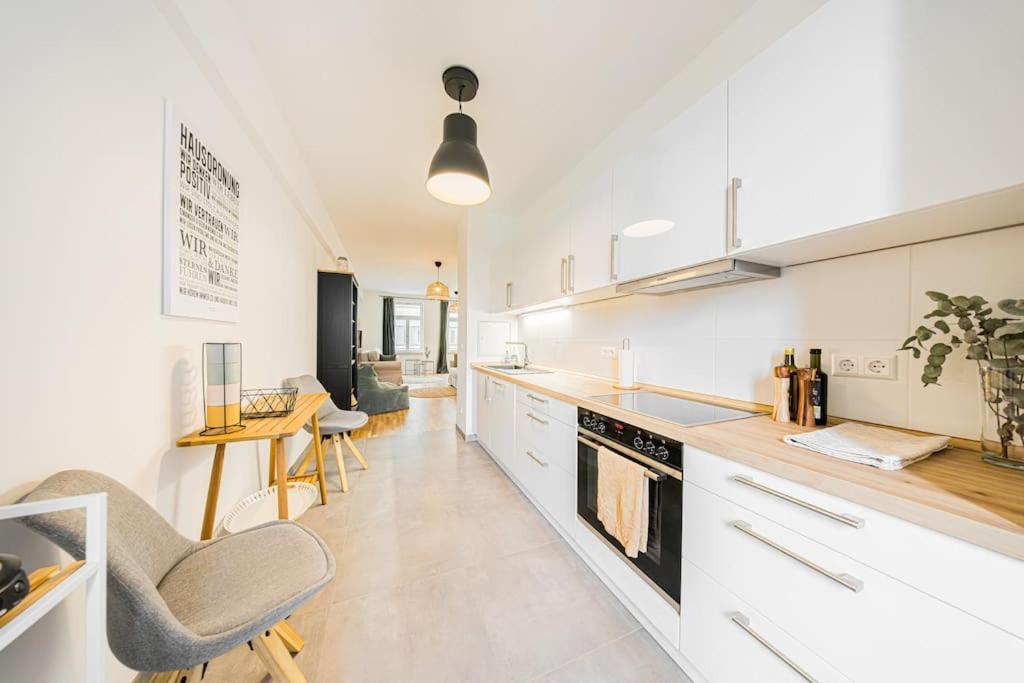 Stylisches Zentrales City-Apartment Mit 2 Balkonen Leipzig Buitenkant foto
