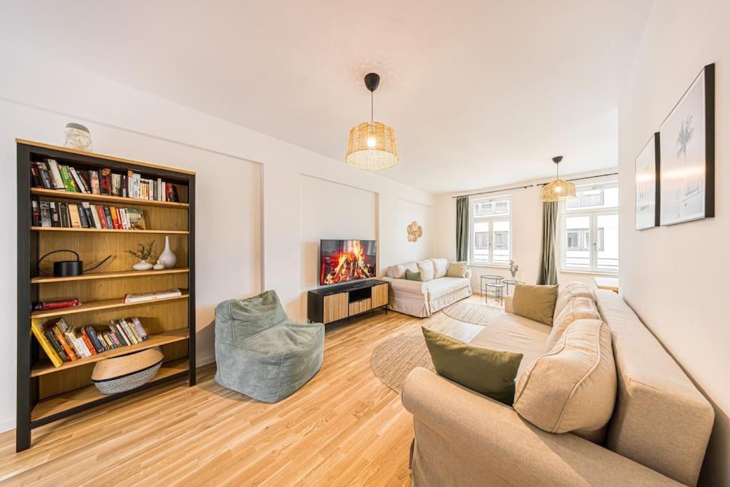 Stylisches Zentrales City-Apartment Mit 2 Balkonen Leipzig Buitenkant foto