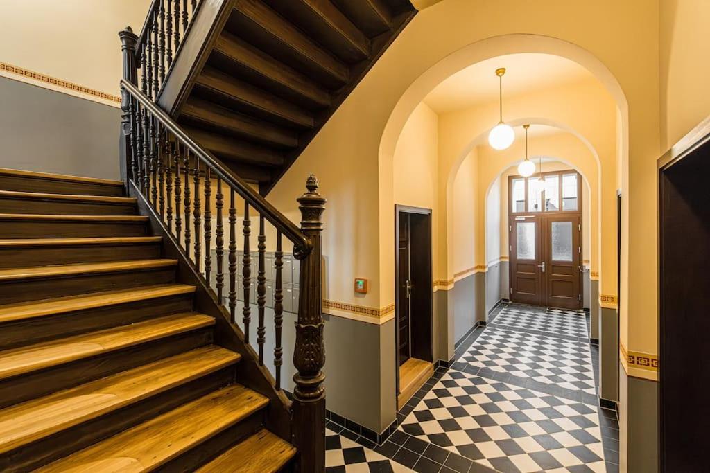 Stylisches Zentrales City-Apartment Mit 2 Balkonen Leipzig Buitenkant foto